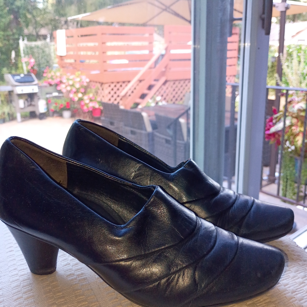 Paul Green Munchen Black Leather Heeled Booties Sz 4.US 6.5.Good Condition